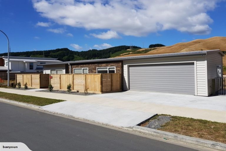 Photo of property in 60 Melksham Drive, Churton Park, Wellington, 6037