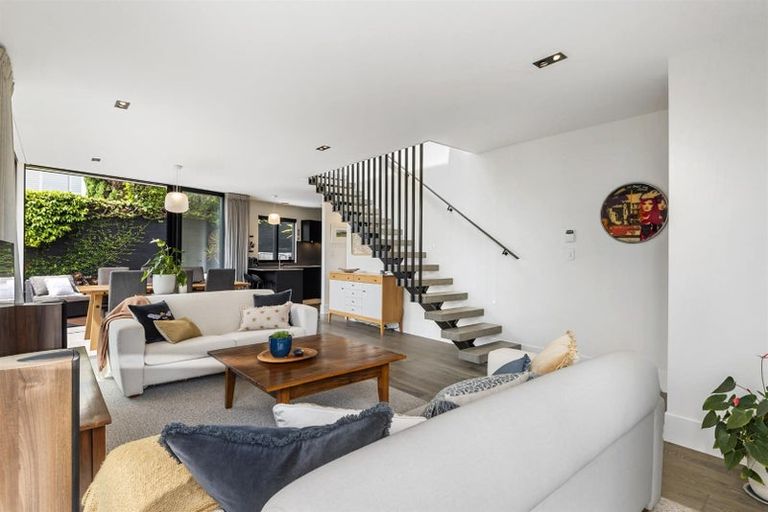 Photo of property in 2a Arthur Crescent, Hauraki, Auckland, 0622