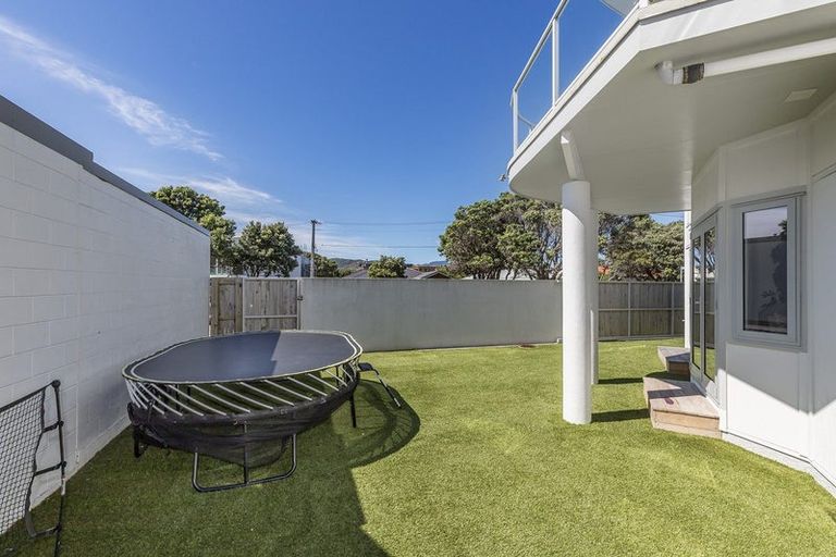 Photo of property in 75 Dundas Street, Seatoun, Wellington, 6022