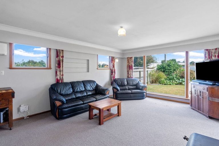 Photo of property in 9 Roslyn Road, Levin, 5510