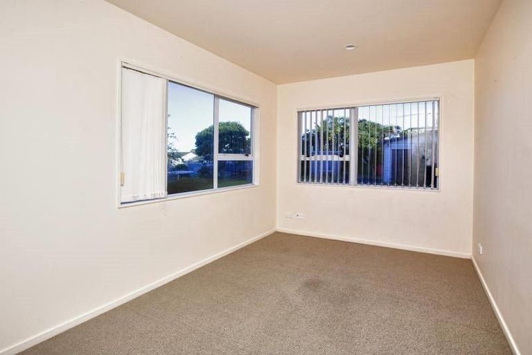 Photo of property in 20 Merehai Place, Snells Beach, 0920