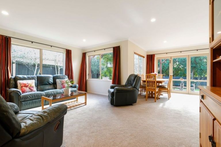 Photo of property in 11 Aclare Place, East Tamaki, Auckland, 2016