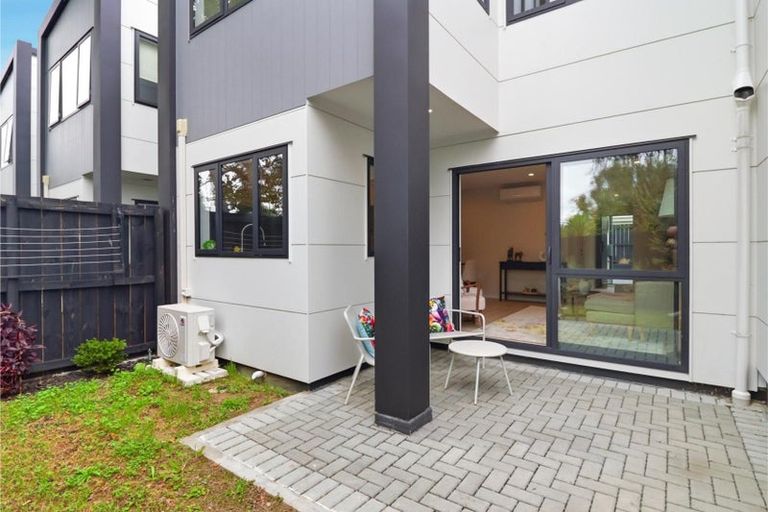 Photo of property in 4/7 Tapu Road, Huapai, Kumeu, 0810