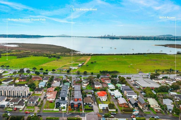 Photo of property in 2/19 Karamu Street, Te Atatu Peninsula, Auckland, 0610