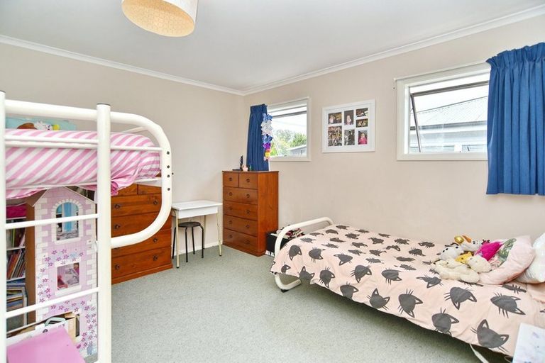 Photo of property in 242 Mairehau Road, Burwood, Christchurch, 8083