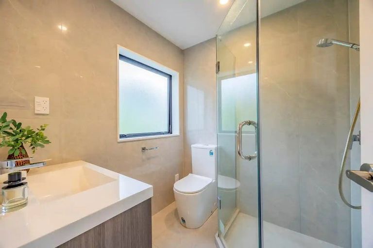 Photo of property in 37d Matipo Road, Mairangi Bay, Auckland, 0630