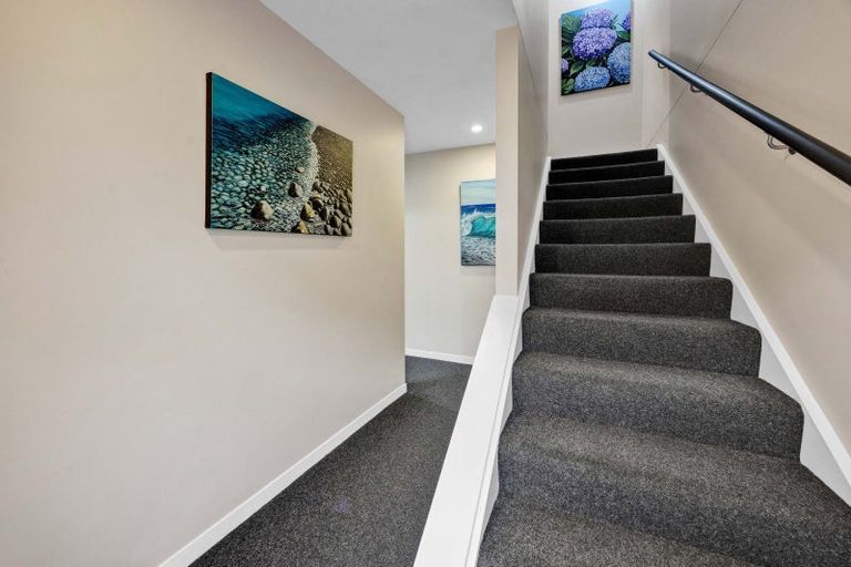 Photo of property in 22 Halse Place, Opunake, 4616