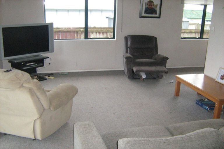 Photo of property in 32 Puriri Street, Hilltop, Taupo, 3330