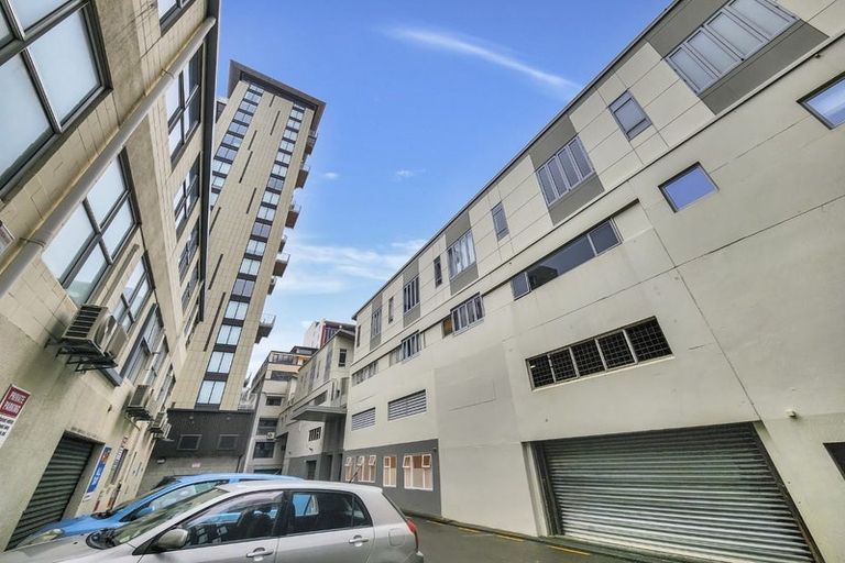 Photo of property in Dixonlane Apartments, 8/7 Feltex Lane, Te Aro, Wellington, 6011