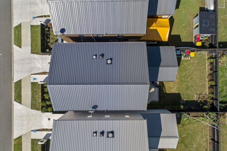 Photo of property in 6 Courage Road, Papakura, 2110