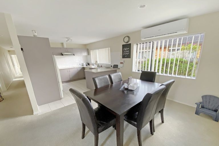 Photo of property in 26 Maadi Place, Papakura, 2110