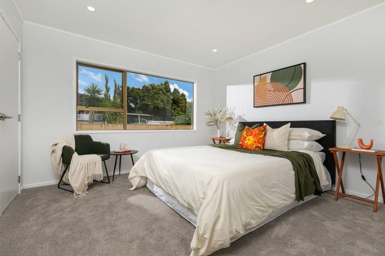 Photo of property in 561 Swanson Road, Ranui, Auckland, 0612