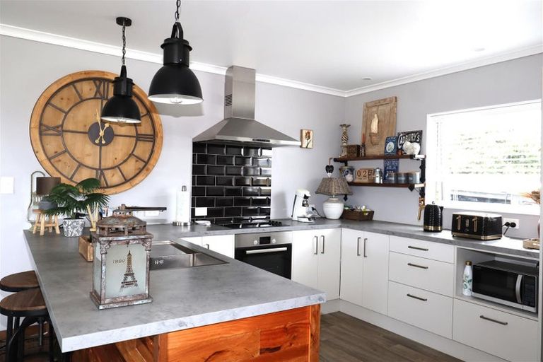 Photo of property in 1 Snapper Street, Baylys Beach, Dargaville, 0377