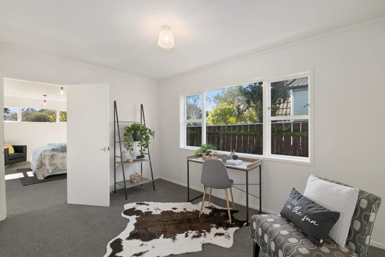 Photo of property in 17 Park Avenue, Waikanae, 5036