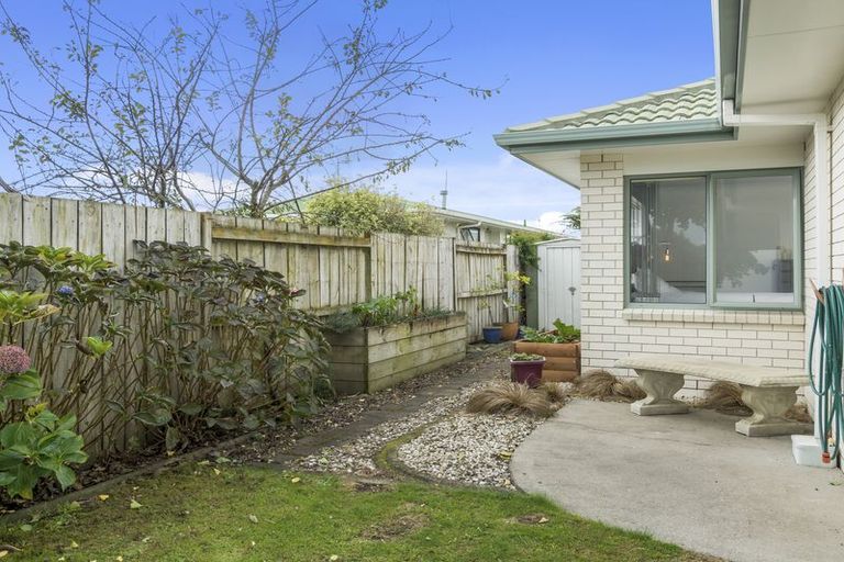 Photo of property in 17 Lavender Place, Papamoa Beach, Papamoa, 3118