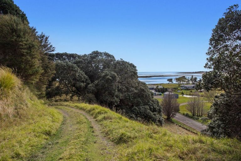 Photo of property in 107 Ohiwa Loop Road, Waiotahe, Opotiki, 3198