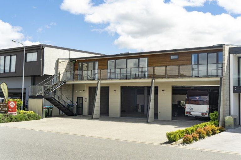 Photo of property in 16 Silverstone Drive, Cromwell, 9384