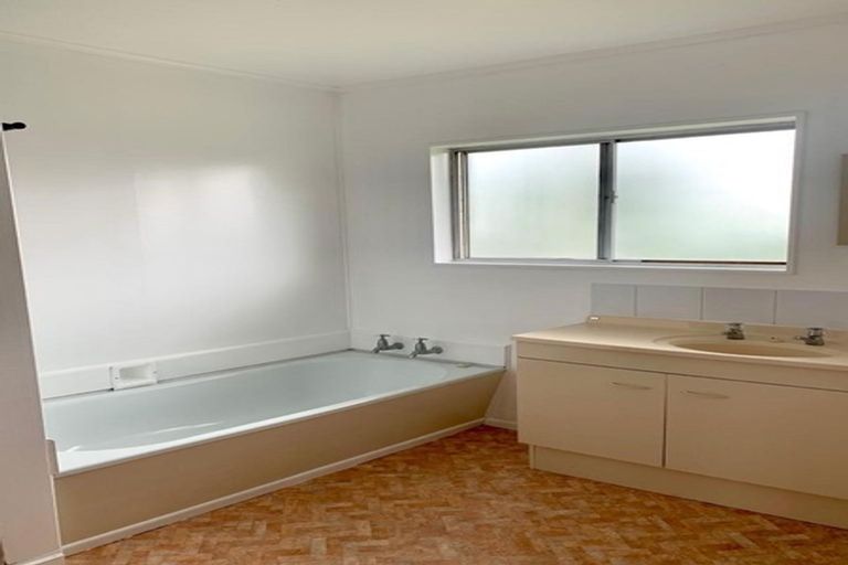 Photo of property in 3/3 Opaheke Road, Papakura, 2110