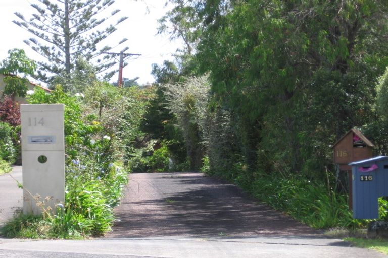 Photo of property in 1/116 Aberdeen Road, Campbells Bay, Auckland, 0620