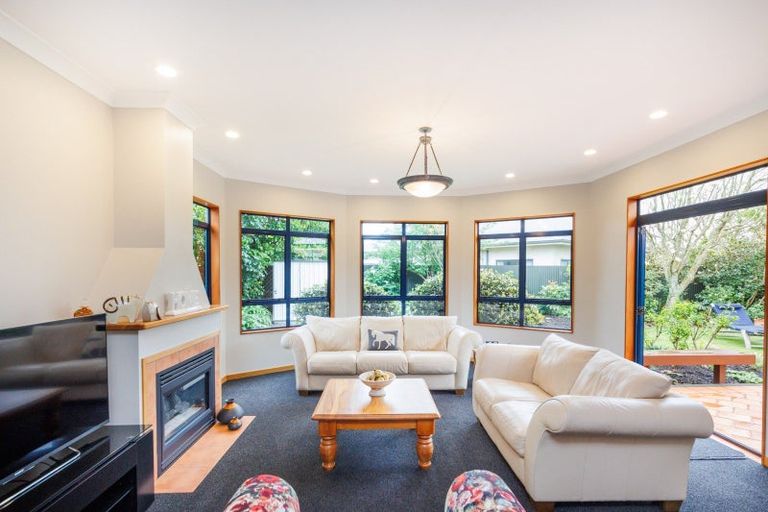 Photo of property in 3 Balmoral Drive, Terrace End, Palmerston North, 4410