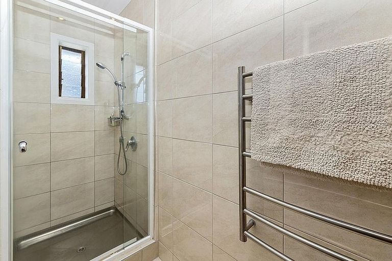 Photo of property in 133 Tiroroa Avenue, Te Atatu South, Auckland, 0610