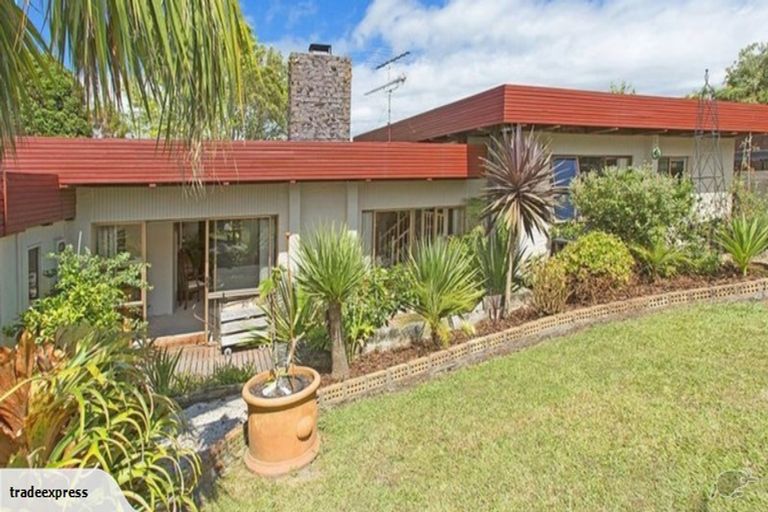 Photo of property in 30 Brandon Road, Manly, Whangaparaoa, 0930