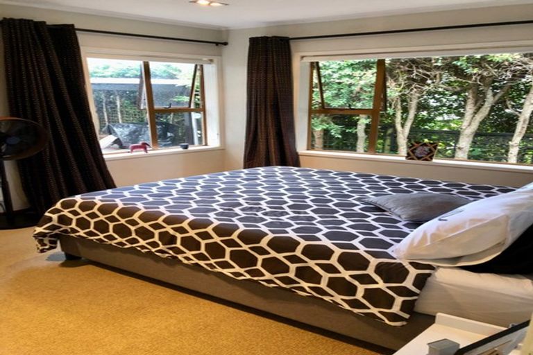 Photo of property in 2/32 Merani Street, Narrow Neck, Auckland, 0622