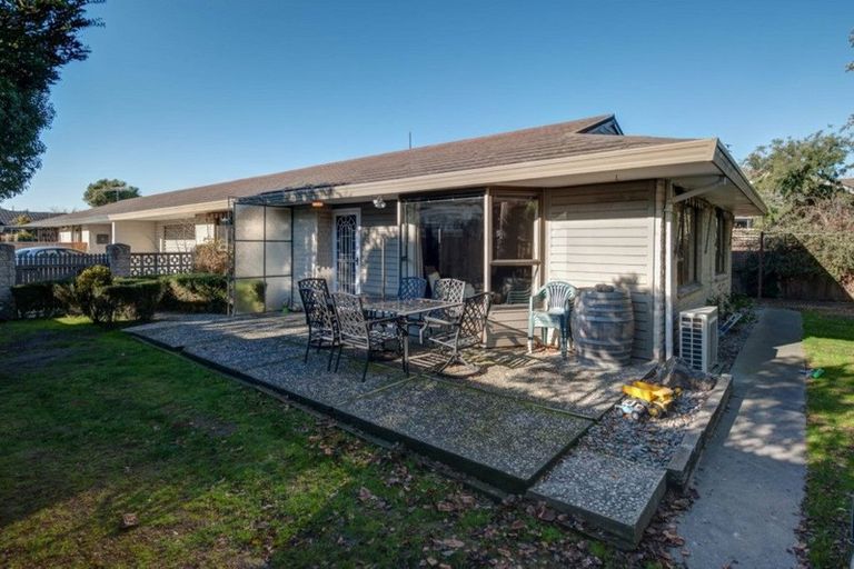 Photo of property in 2/5a Rata Street, Riccarton, Christchurch, 8041