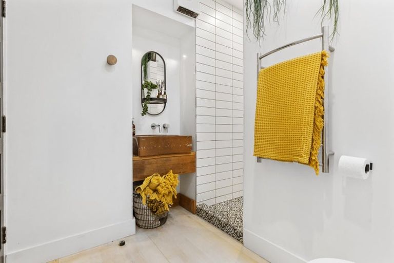 Photo of property in 2a Wesley Street, Devonport, Auckland, 0624