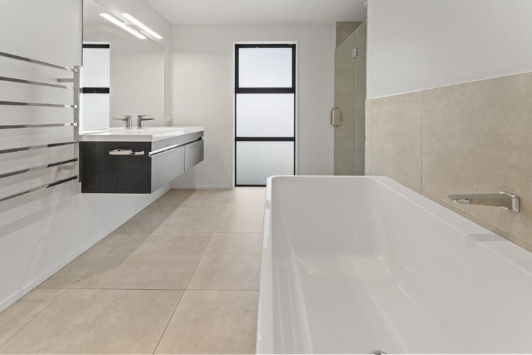 Photo of property in 2 Grampian Oaks Lane, Nelson South, Nelson, 7010