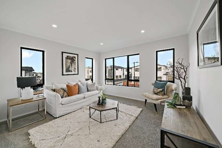 Photo of property in 18 Rapunga Drive, Hobsonville, Auckland, 0616