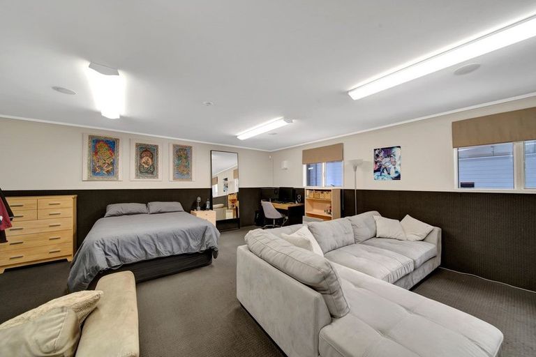 Photo of property in 11 Manawapou Road, Hawera, 4610