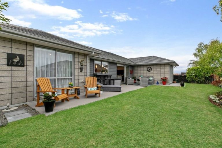 Photo of property in 3 Kamahi Crescent, Papamoa Beach, Papamoa, 3118