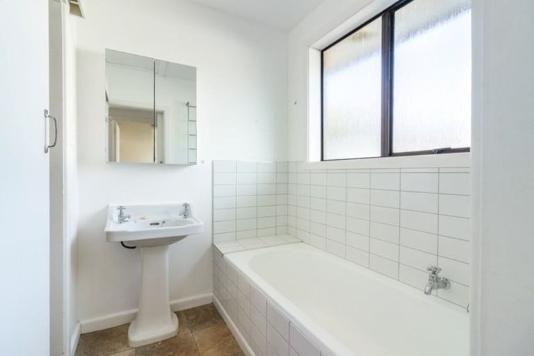 Photo of property in 190 Withells Road, Avonhead, Christchurch, 8042