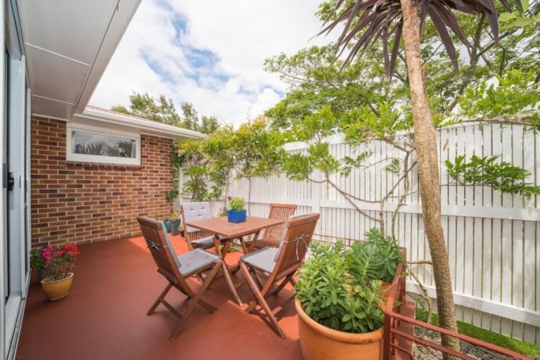 Photo of property in 42 Tararua Terrace, Cloverlea, Palmerston North, 4412