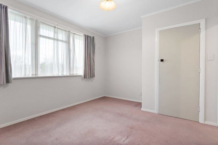 Photo of property in 27 Ashford Avenue, Hokowhitu, Palmerston North, 4410
