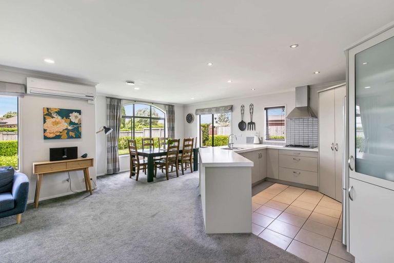 Photo of property in 34 Coleraine Drive, Rototuna, Hamilton, 3210