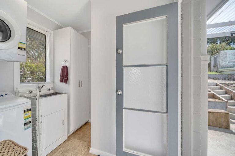 Photo of property in 54 Waldron Crescent, Green Island, Dunedin, 9018