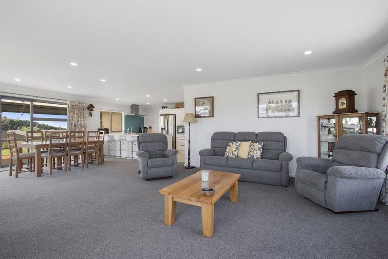 Photo of property in 1 Vantage Place, Omokoroa, 3114