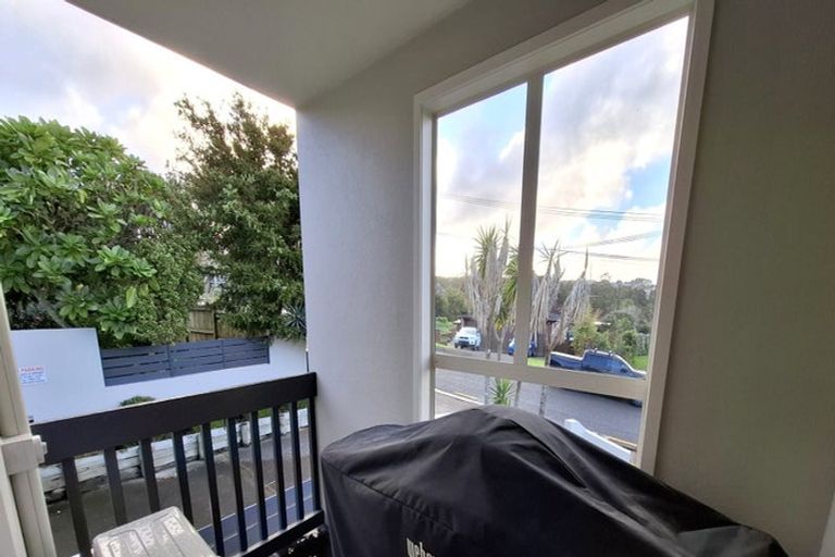 Photo of property in 3/57 Gladstone Road, Northcote, Auckland, 0627