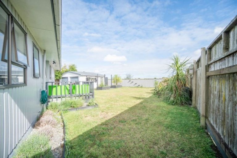 Photo of property in 35 Meadowbrook Drive, Cloverlea, Palmerston North, 4412