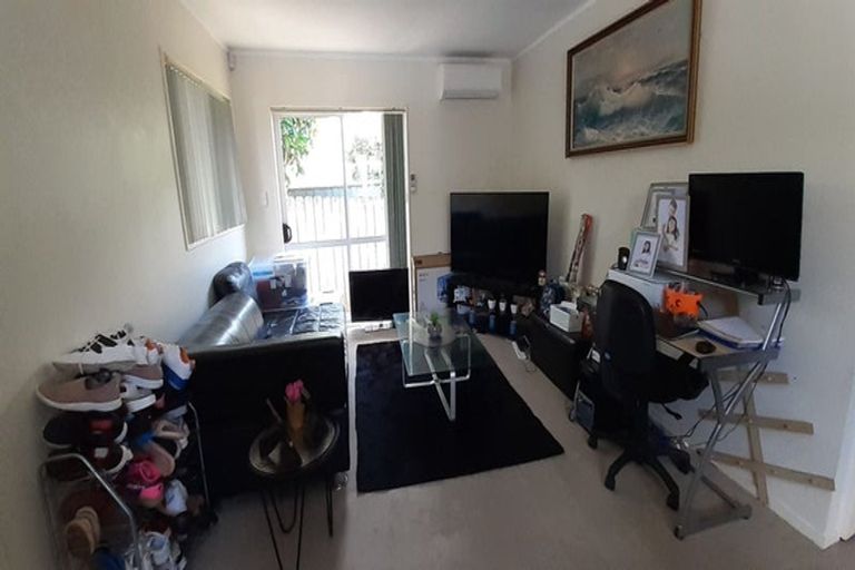 Photo of property in 55a Archibald Road, Kelston, Auckland, 0602