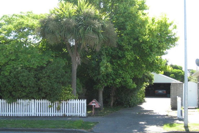 Photo of property in 15 Logie Place, Bromley, Christchurch, 8062
