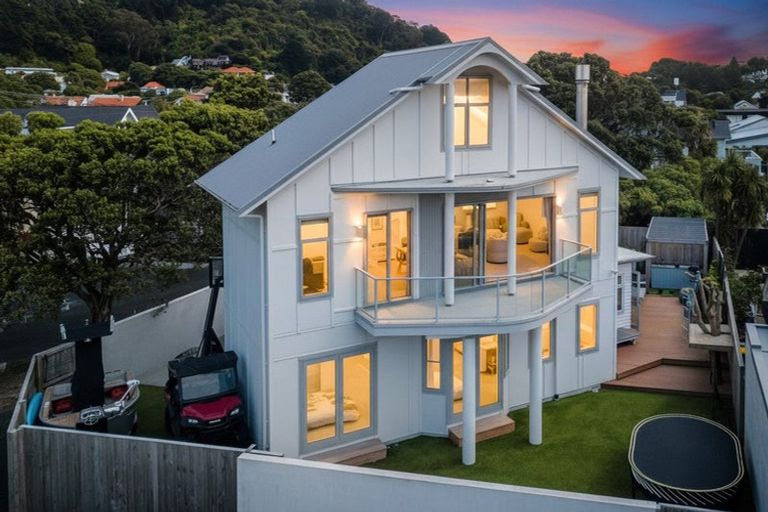 Photo of property in 75 Dundas Street, Seatoun, Wellington, 6022