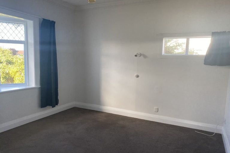 Photo of property in 20 Royal Crescent, Saint Kilda, Dunedin, 9012