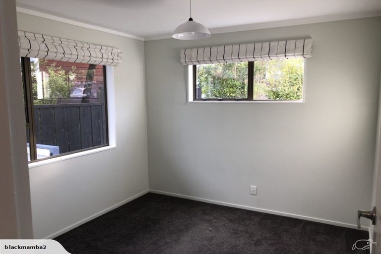 Photo of property in 17b Govind Grove, Ngaio, Wellington, 6035