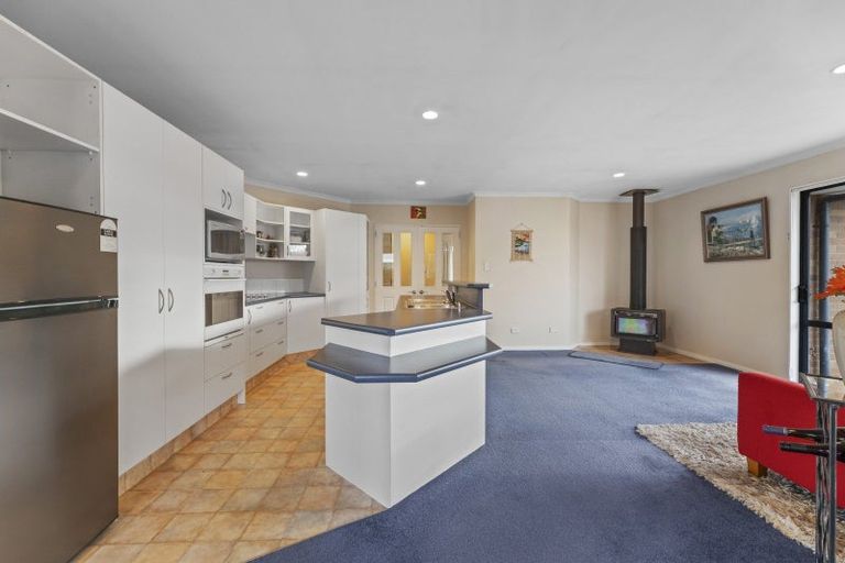 Photo of property in 137 Hagart-alexander Drive, Mosgiel, 9024
