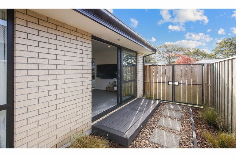 Photo of property in 10 Crossley Avenue, Woodend, 7610