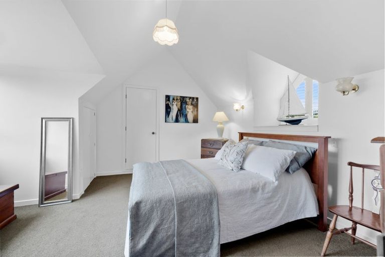 Photo of property in 2 Bengal Drive, Cashmere, Christchurch, 8022