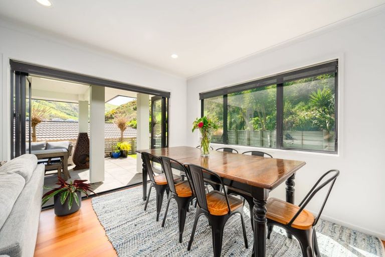 Photo of property in 6 Romaine Road, Churton Park, Wellington, 6037